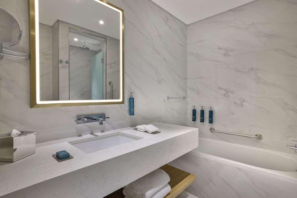 Hilton Garden Inn Dubai Business Bay 部屋 写真